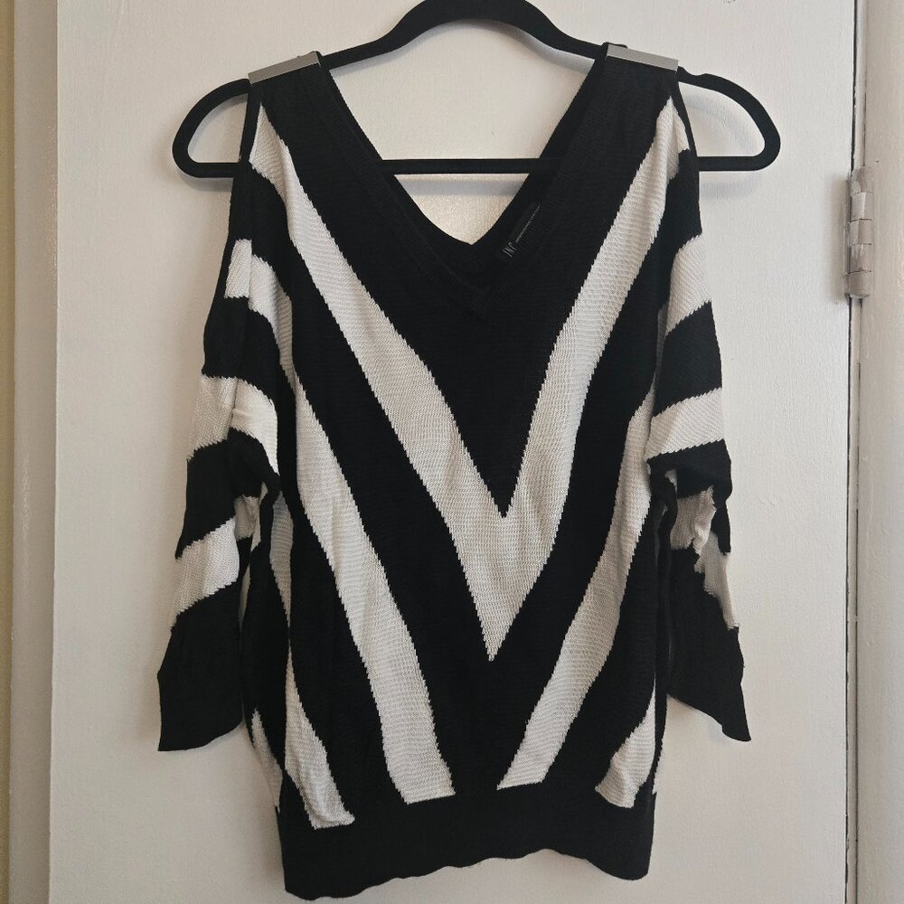 Women's INC Cold Shoulder Sweater M